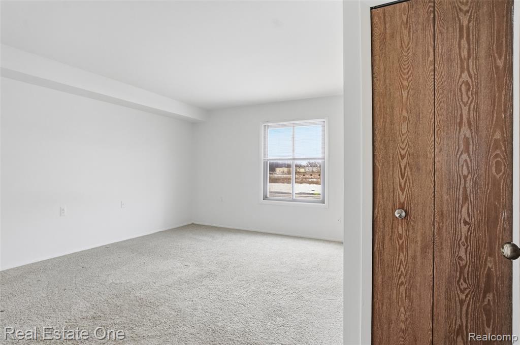 30475 W 14 Mile Road, 77, Farmington Hills, MI 48334 — Photo 15