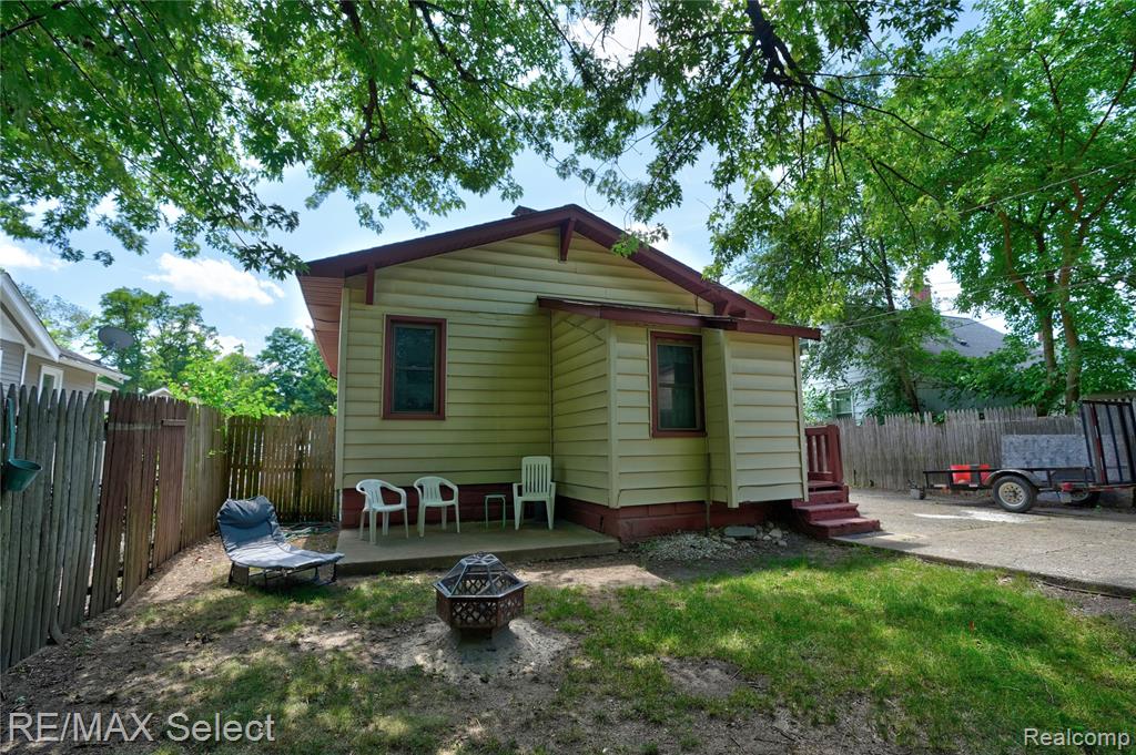 4233 Menton Street, Flint, MI 48507 — Photo 34