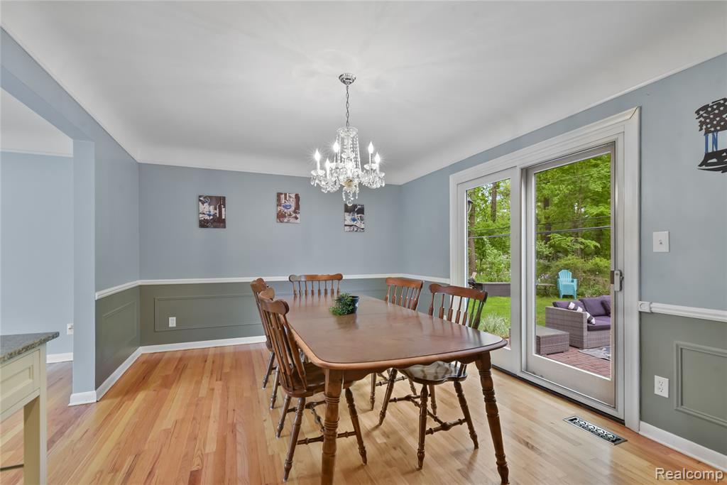 26060 Hidden Lane, Grosse Ile, MI 48138 — Photo 13
