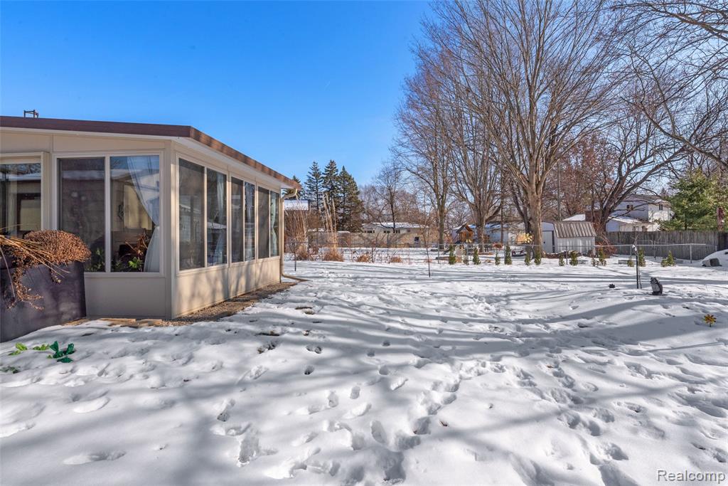 608 Autumn Drive, Flushing, MI 48433 — Photo 31
