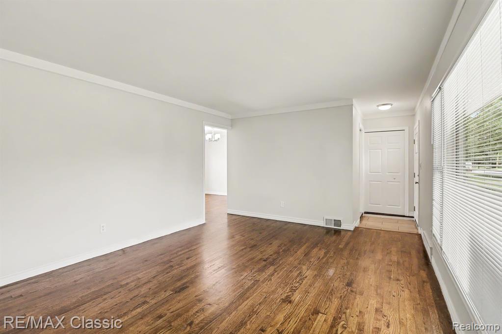 28691 Hales Street, Madison Heights, MI 48071 — Photo 11