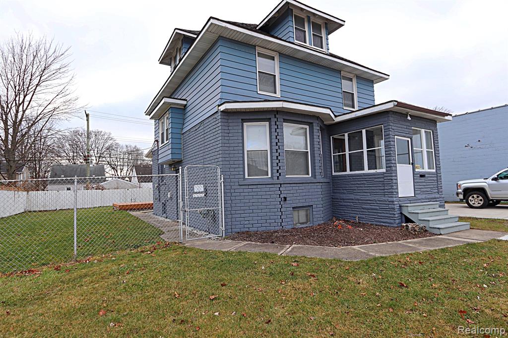 802 E 11 MILE Road, Royal Oak, MI 48067 — Photo 29