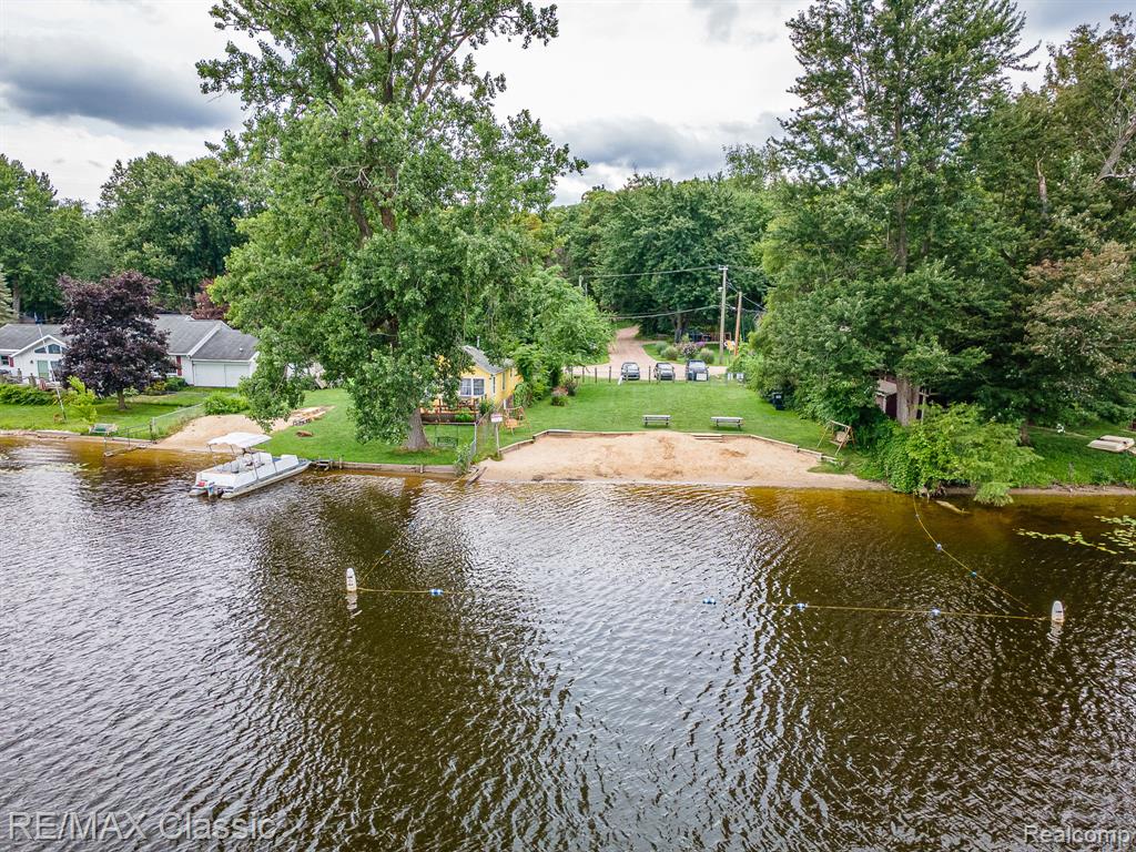 253 Delaware Road, Whitmore Lake, MI 48189 — Photo 24