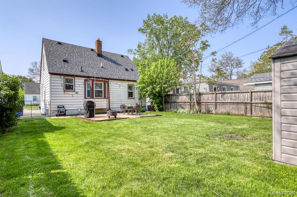 620 W KALAMA Avenue, Madison Heights, MI 48071 — Photo 4
