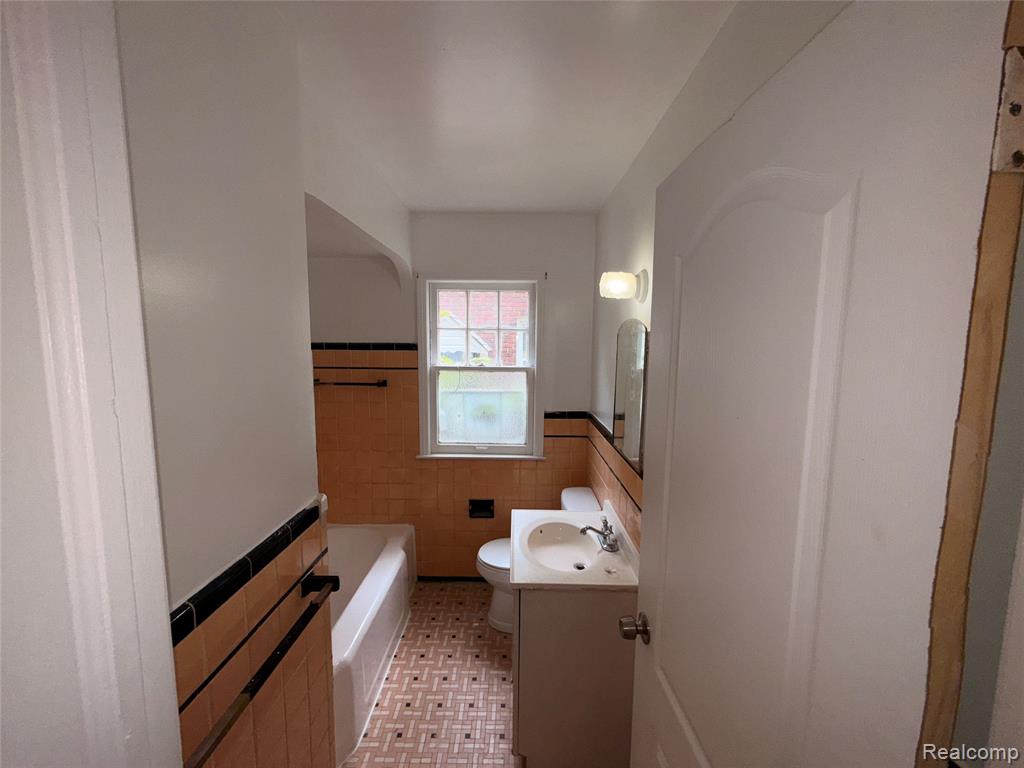 5565 Oldtown Street, Detroit, MI 48224 — Photo 9
