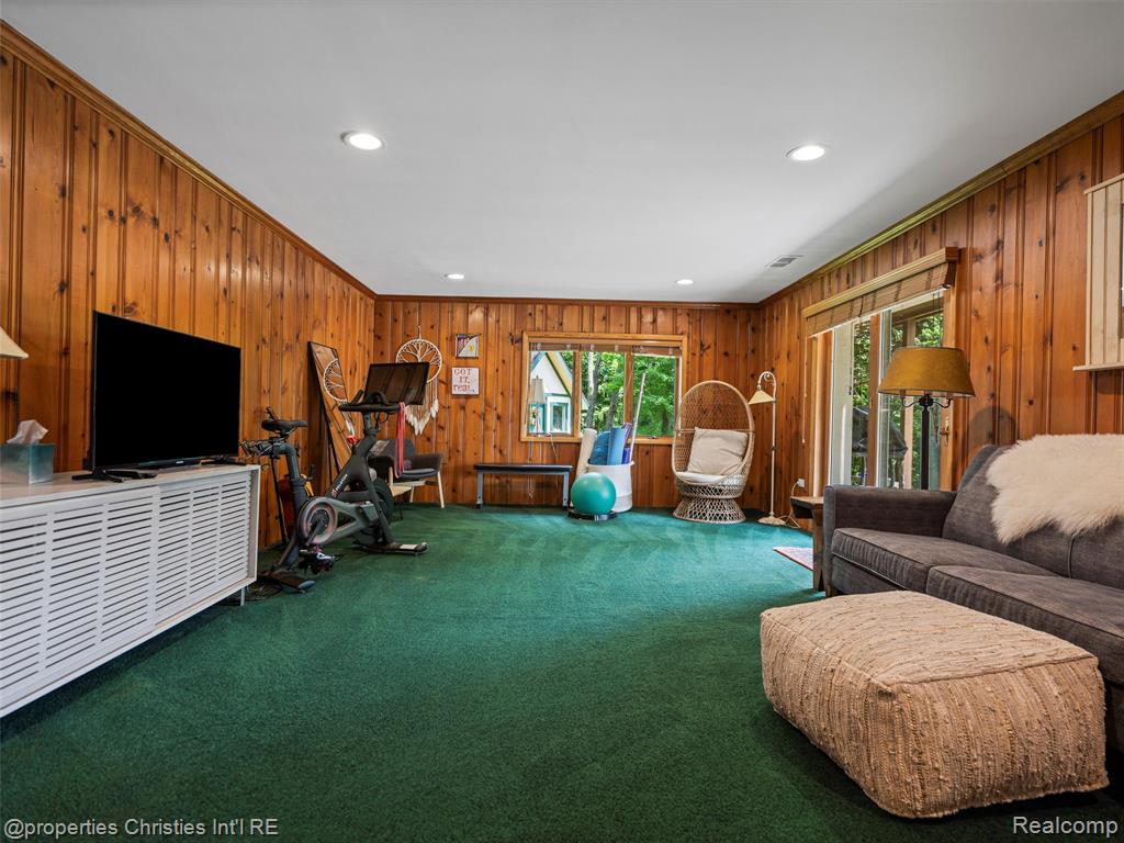 4383 Pine Tree Trail, Bloomfield Hills, MI 48302 — Photo 28