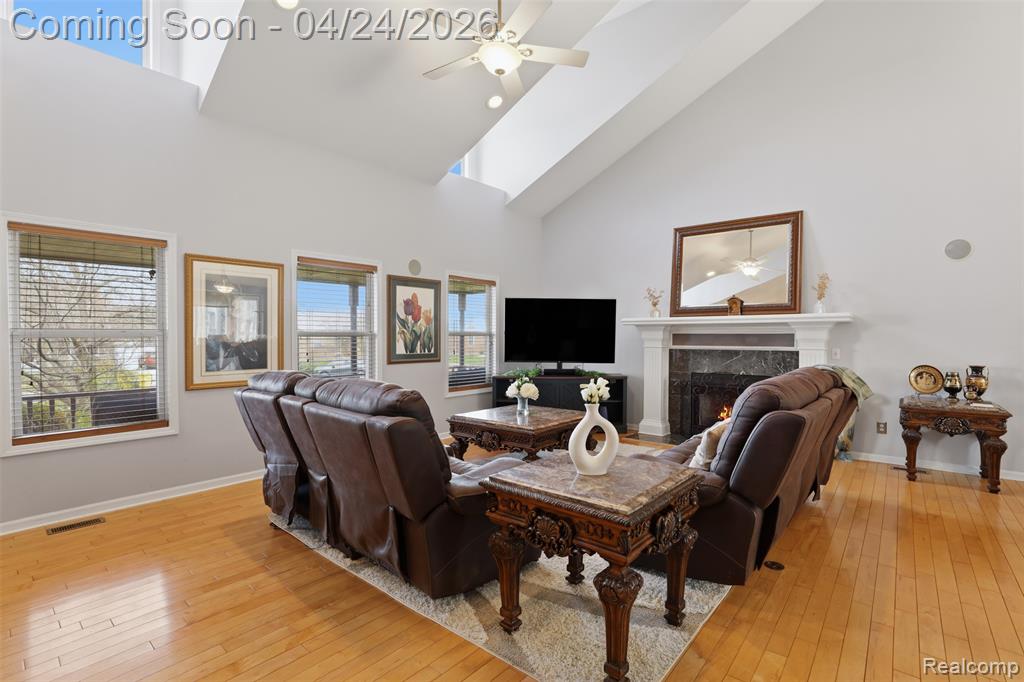 54638 Beacon Cove Circle, New Baltimore, MI 48047 — Photo 6