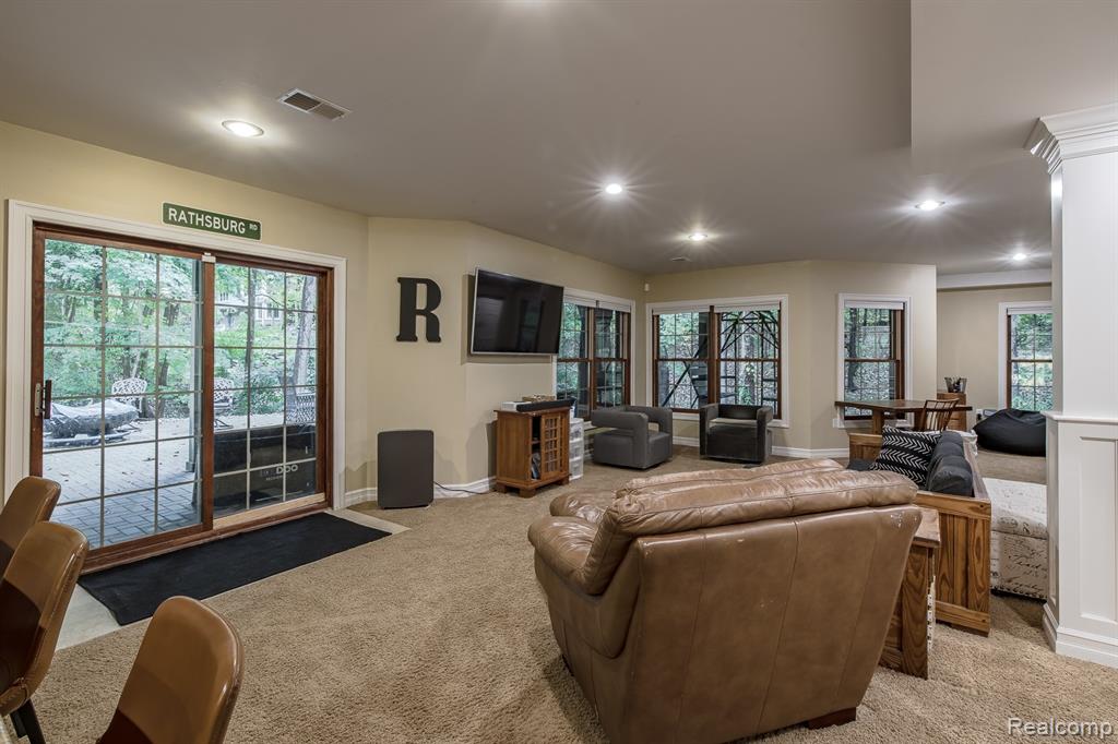 9909 Kingston Ridge, Clarkston, MI 48348 — Photo 56