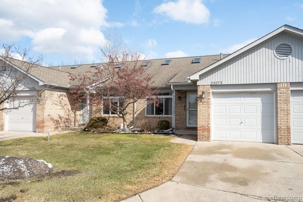 23273 Bunte Court, Trenton, MI 48183 — Photo 2