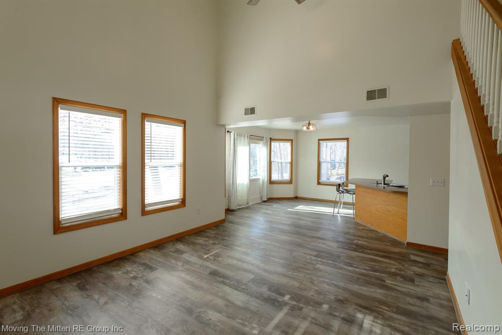 7373 Valley Drive, Brighton, MI 48116 — Photo 4