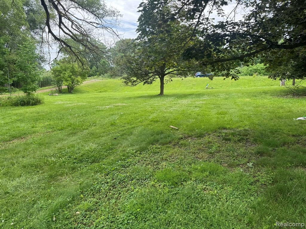 9910 Highland Road, White Lake, MI — Photo 4