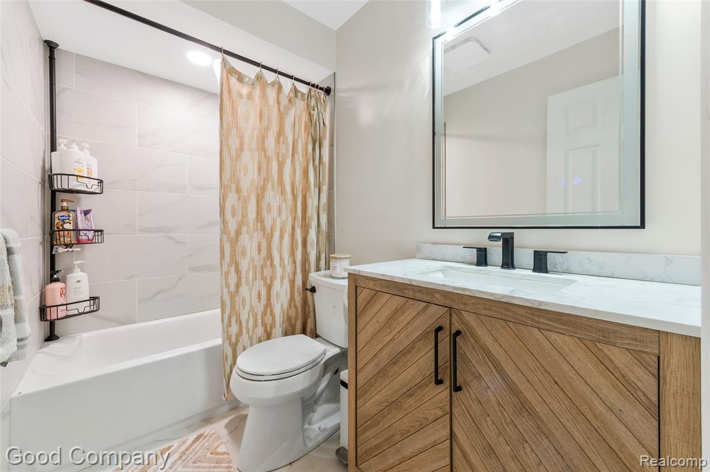 28748 Herbert Street, Madison Heights, MI 48071 — Photo 15