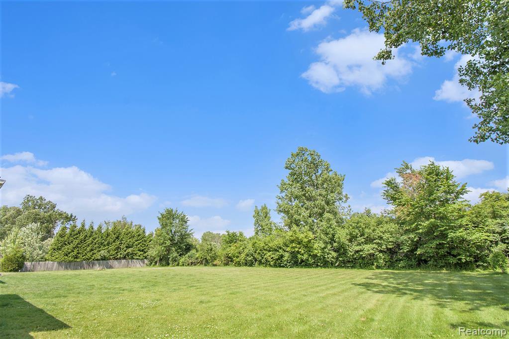 7471 Brewer Road, Flint, MI 48507 — Photo 37