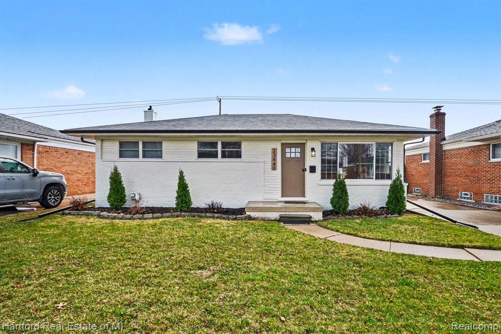 23440 Playview Street, Saint Clair Shores, MI 48082 — front exterior