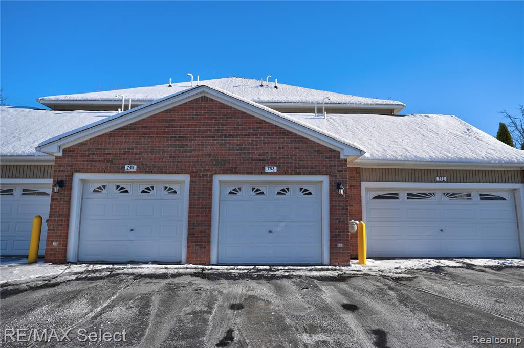 753 Eagle Drive, Fenton, MI 48430 — Photo 4