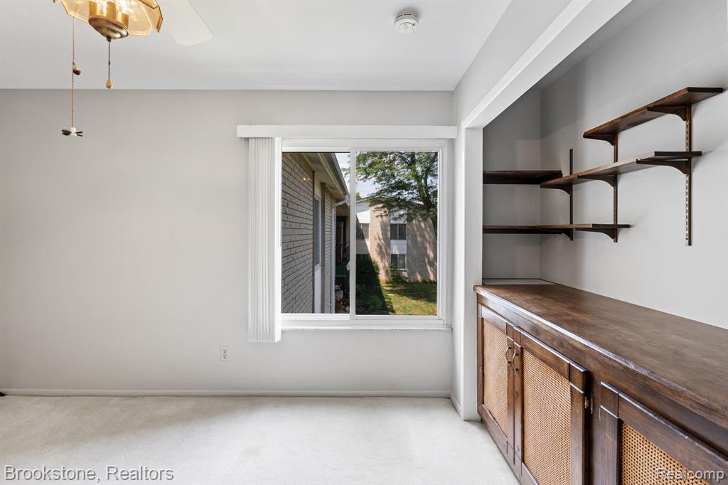 8465 KENNEDY Circle, Warren, MI 48093 — Photo 13