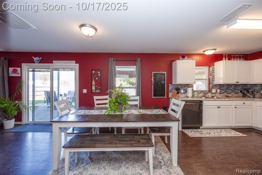 410 Natures Way, Carleton, MI 48117 — Photo 30