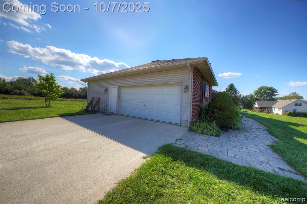 8660 Spicer Road, Brighton, MI 48116 — Photo 6