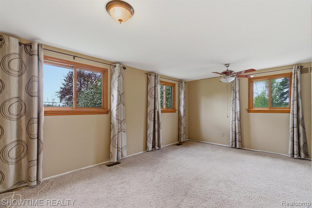 45466 Keding Street, Utica, MI 48317 — Photo 9