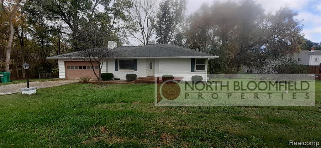 6184 Flushing Road, Flushing, MI 48433 — front exterior