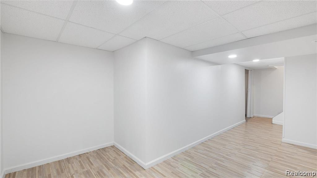 8336 Hickory Drive, Sterling Heights, MI 48312 — Photo 15