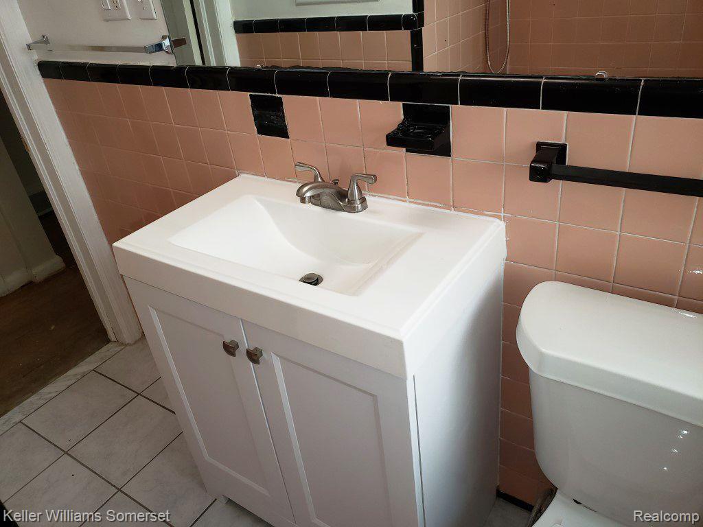 622 E 12 MILE Road, Royal Oak, MI 48073 — Photo 22