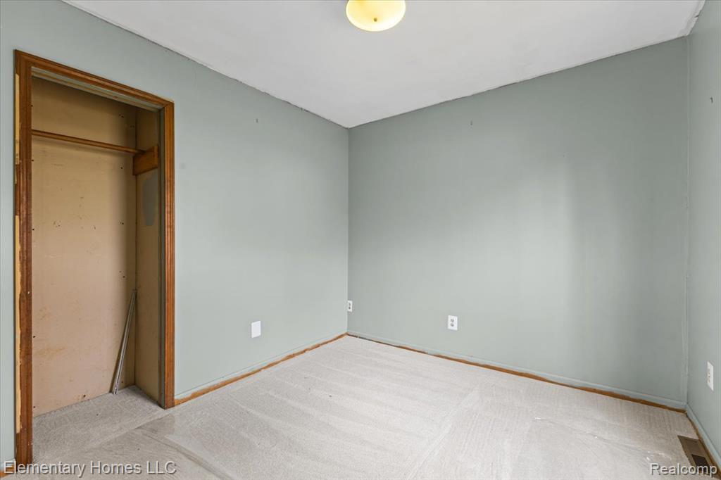 2158 Oaknoll Street, Auburn Hills, MI 48326 — Photo 18