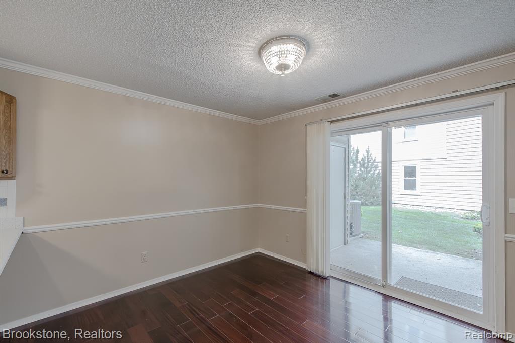 5078 Harbor Oak Drive, 40, Waterford, MI 48329 — Photo 14