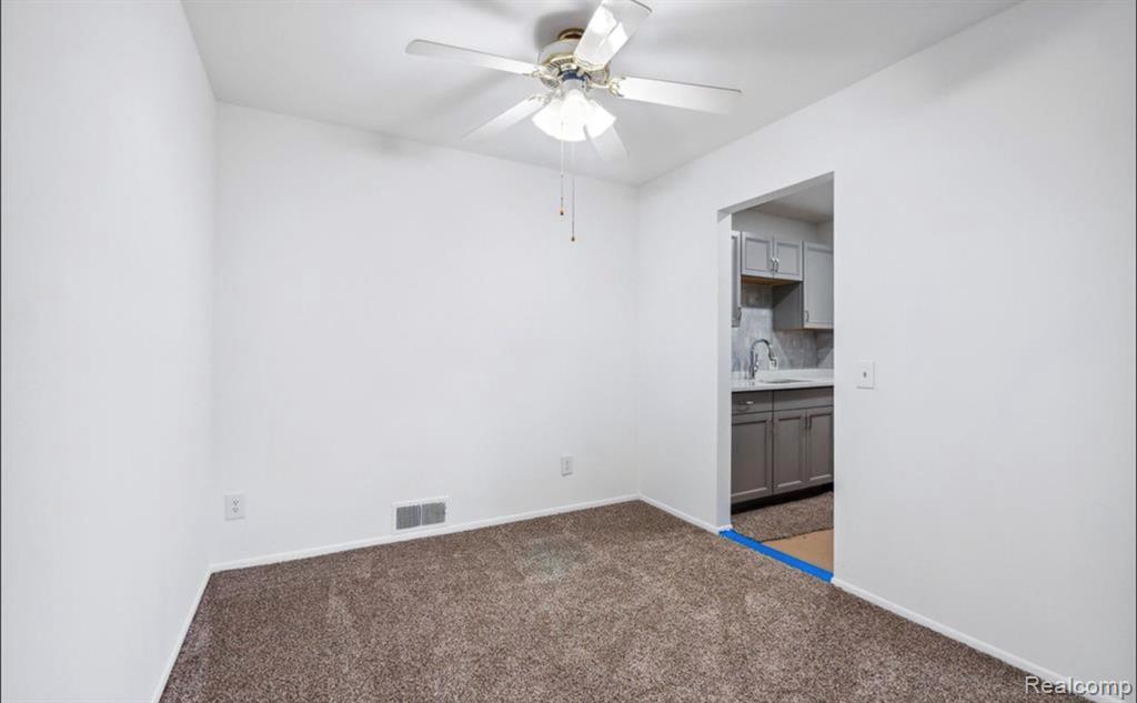 641 E Fox Hills Drive, Bloomfield Hills, MI 48304 — Photo 7
