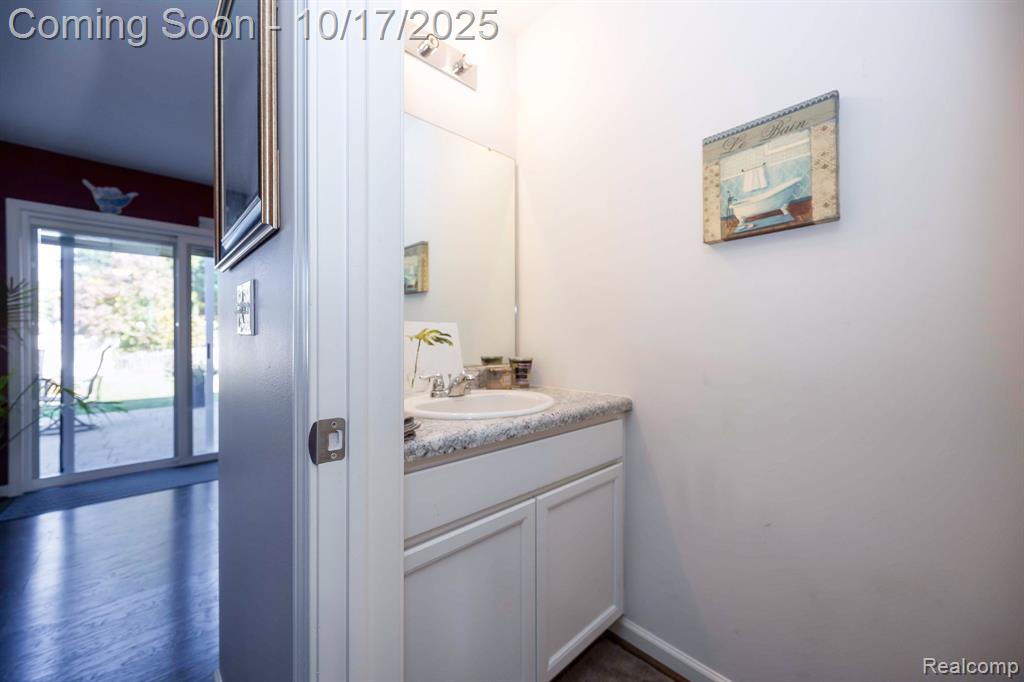 410 Natures Way, Carleton, MI 48117 — Photo 21
