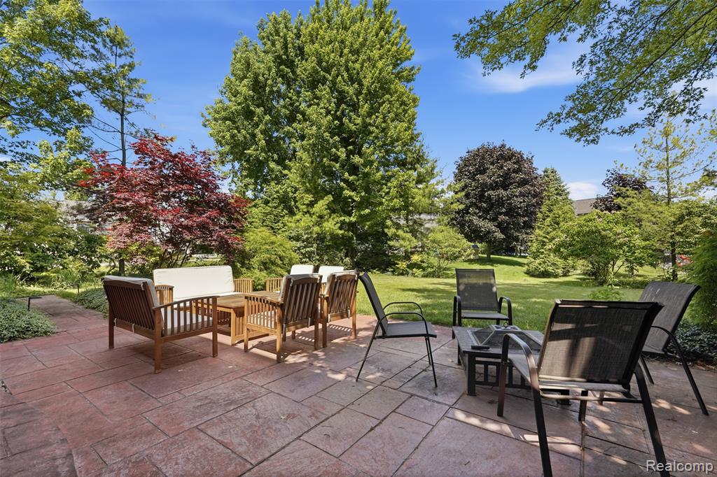 1174 Horseshoe Drive, South Lyon, MI 48178 — Photo 29