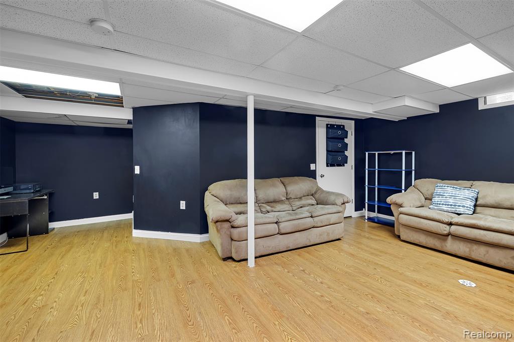 4093 Hunters Circle E, Canton, MI 48188 — Photo 26
