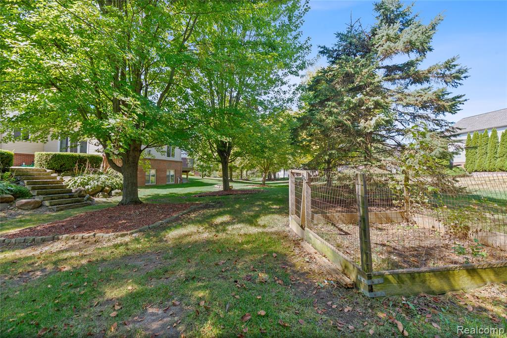 4360 Carriage Hill Court, Oakland, MI 48306 — Photo 53
