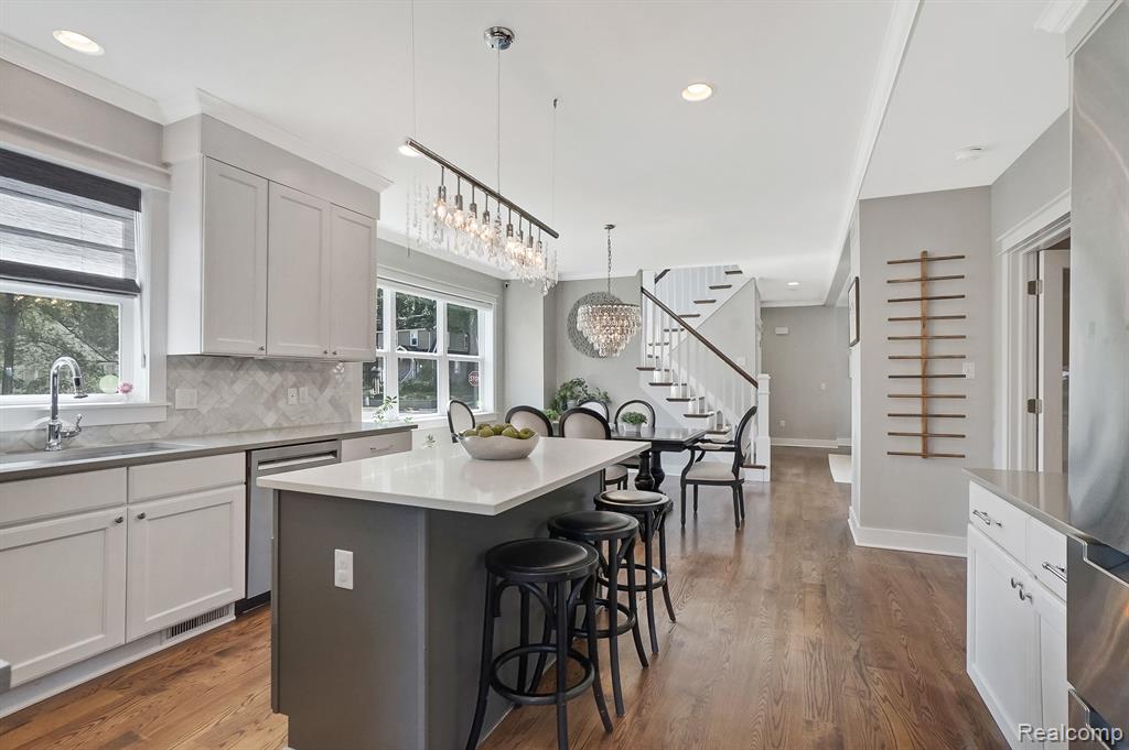 902 FERNWOOD Road, Royal Oak, MI 48067 — Photo 14