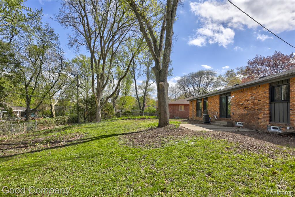 24250 Majestic Street, Oak Park, MI 48237 — Photo 54