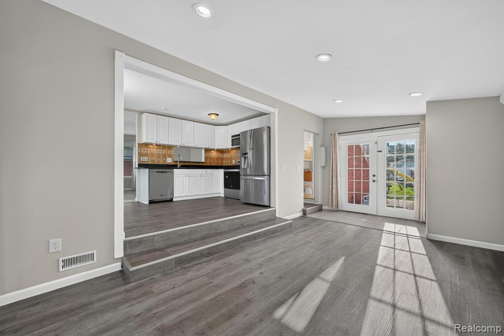 30534 Hennigan Street, Roseville, MI 48066 — Photo 11