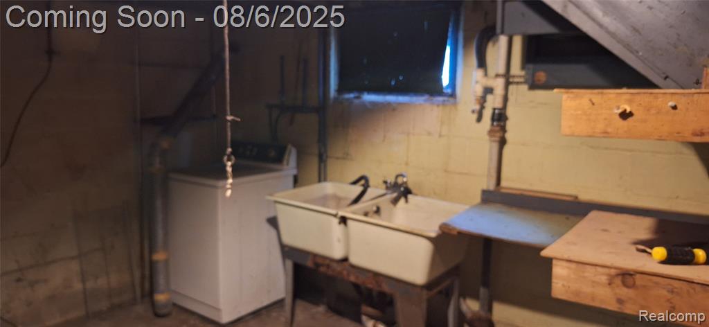 686 Lounsbury Avenue, Pontiac, MI 48340 — Photo 31