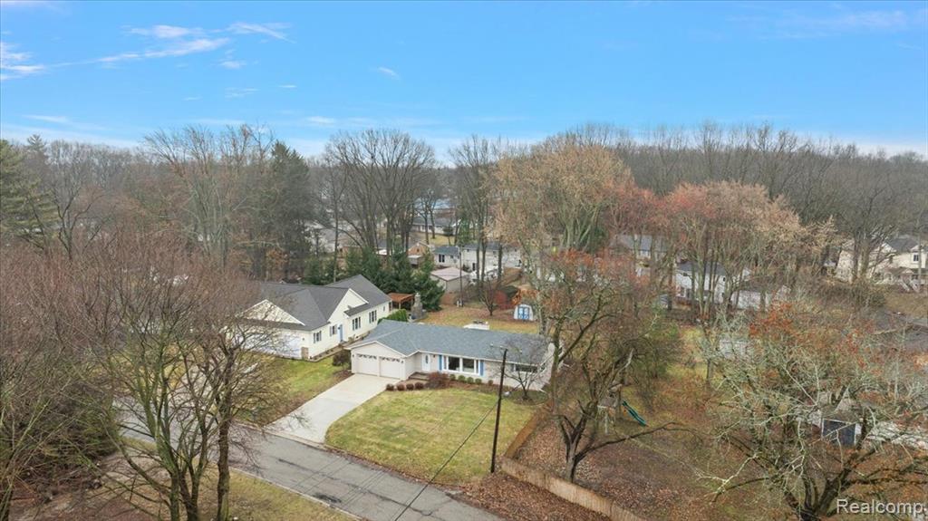 4399 Midrow Road, Waterford, MI 48329 — Photo 40