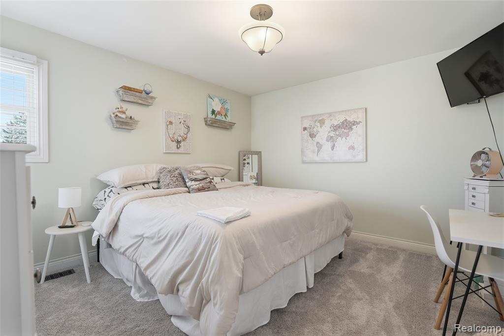 339 N Alice Avenue, Rochester, MI 48307 — Photo 21