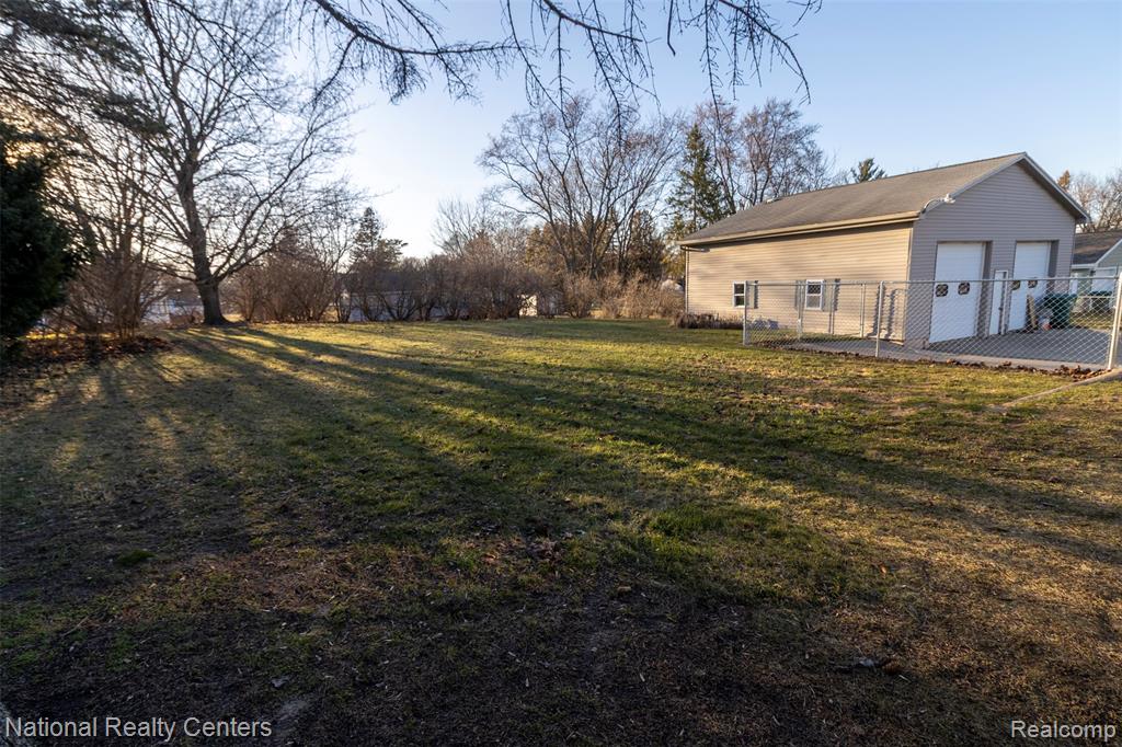 529 N Watkins, Perry, MI 48872 — Photo 35