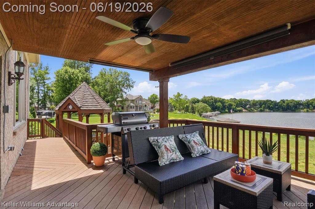 49354 Peninsular Drive, Belleville, MI 48111 — Photo 41