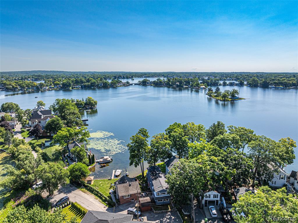 391 SHADY OAKS Street, Lake Orion, MI 48362 — Photo 8