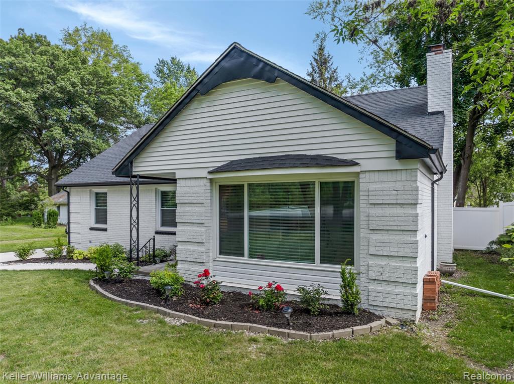 41415 Five Mile Road, Plymouth, MI 48170 — Photo 48