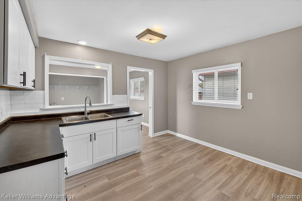 5710 Detroit Street, Dearborn Heights, MI 48125 — Photo 14