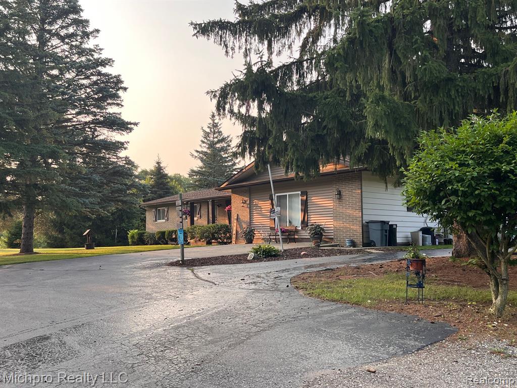 9306 DODGE Road, Otisville, MI 48463 — Photo 2