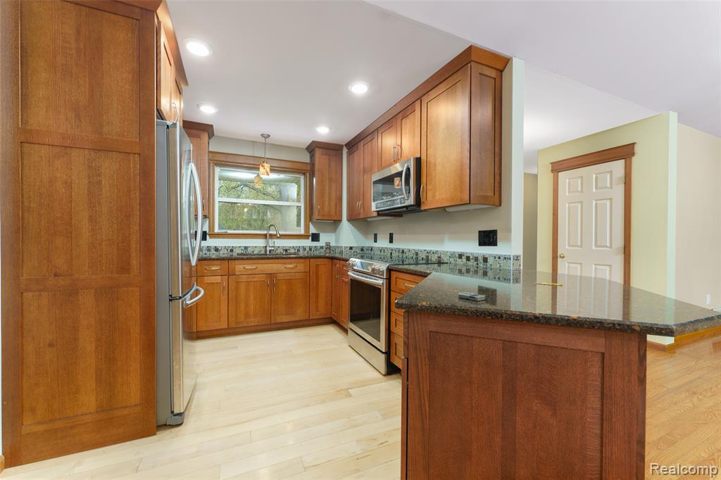 3410 Hogback Road, Fowlerville, MI 48836 — Photo 9
