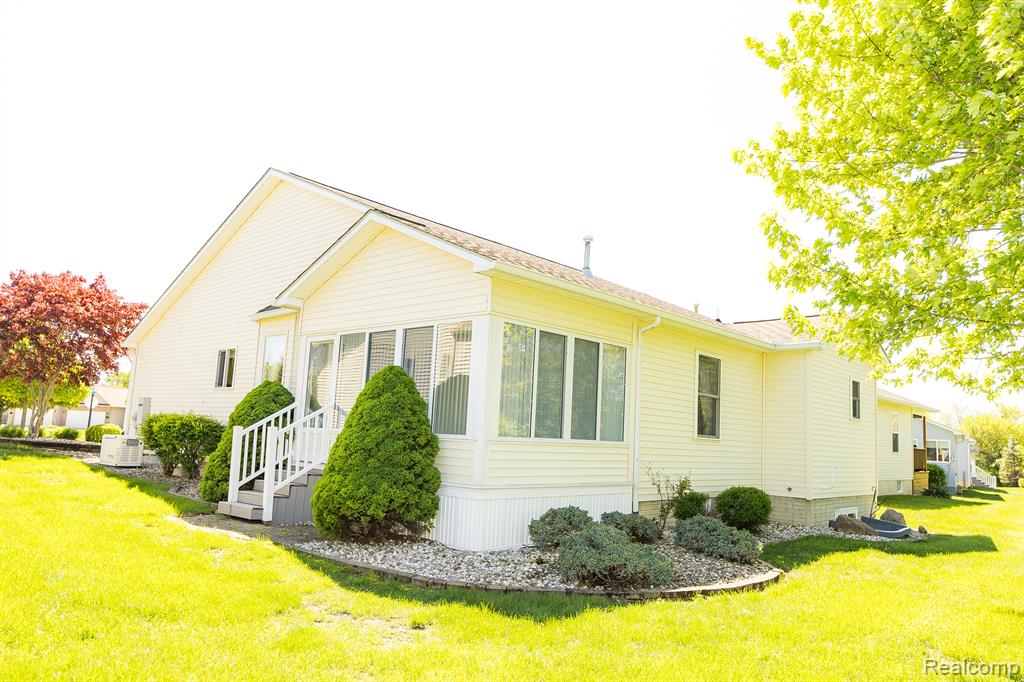 4346 MAYA Lane, Swartz Creek, MI 48473 — Photo 3