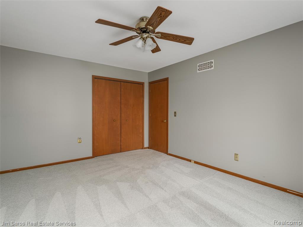 40252 Aynesley Street, Clinton Twp, MI 48038 — Photo 19