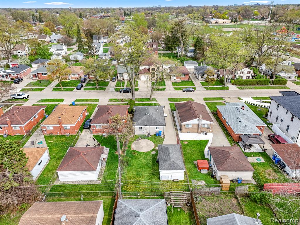 6151 Robindale Avenue, Dearborn Heights, MI 48127 — Photo 34