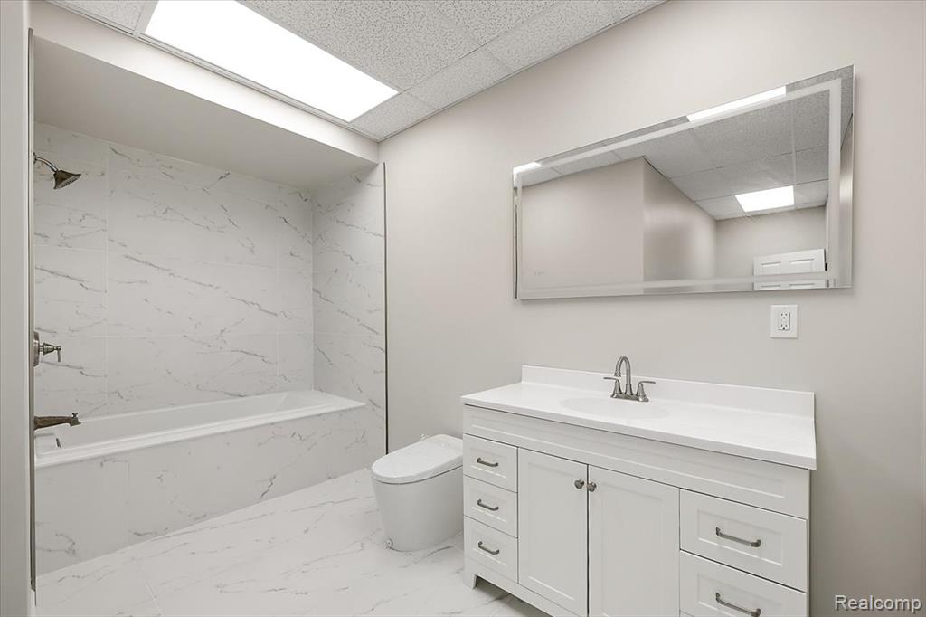 4700 Botany Glen, Commerce Twp, MI 48382 — Photo 55